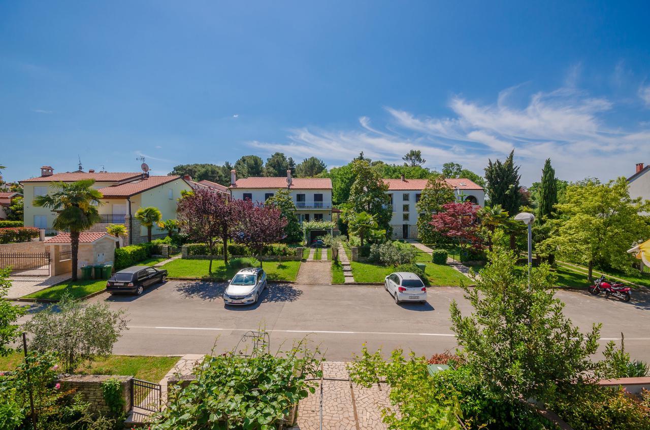Apartments Milan 포레치 외부 사진