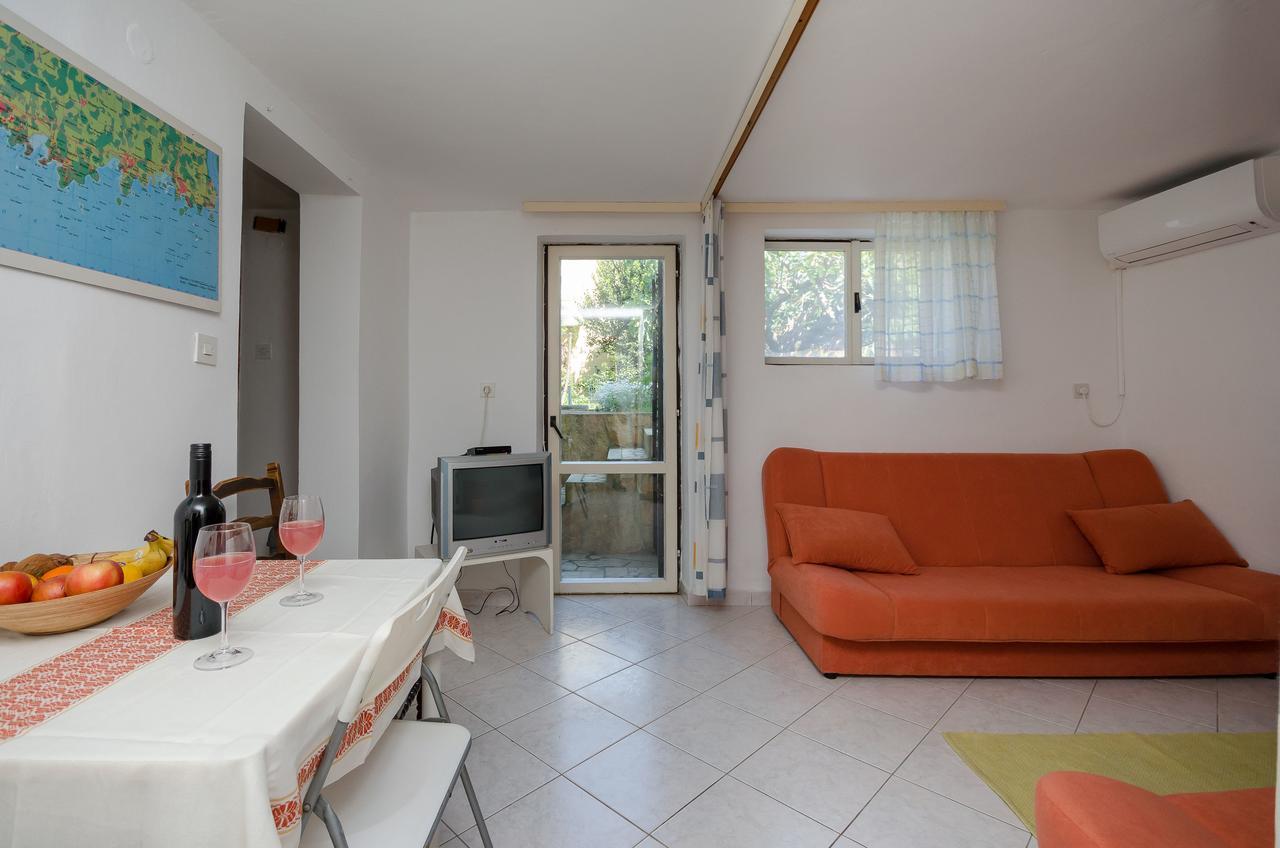 Apartments Milan 포레치 외부 사진