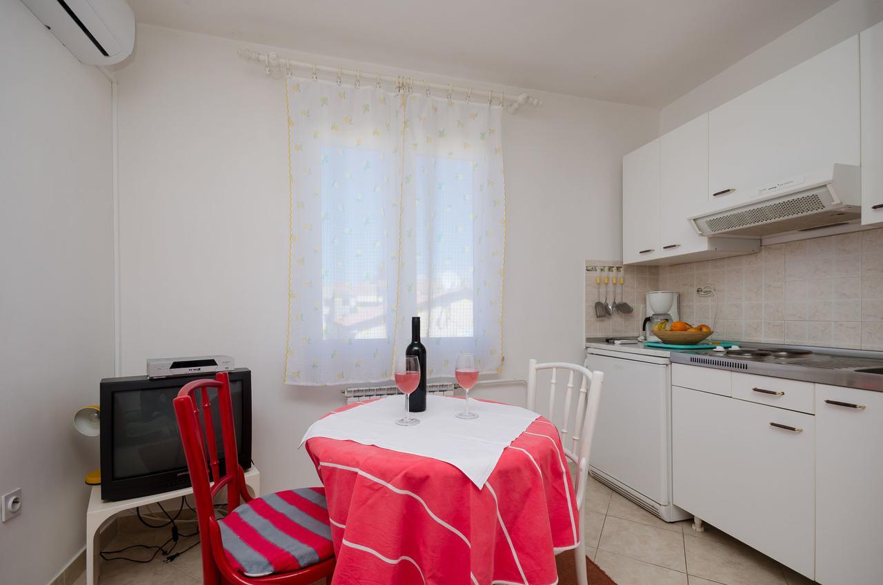 Apartments Milan 포레치 외부 사진